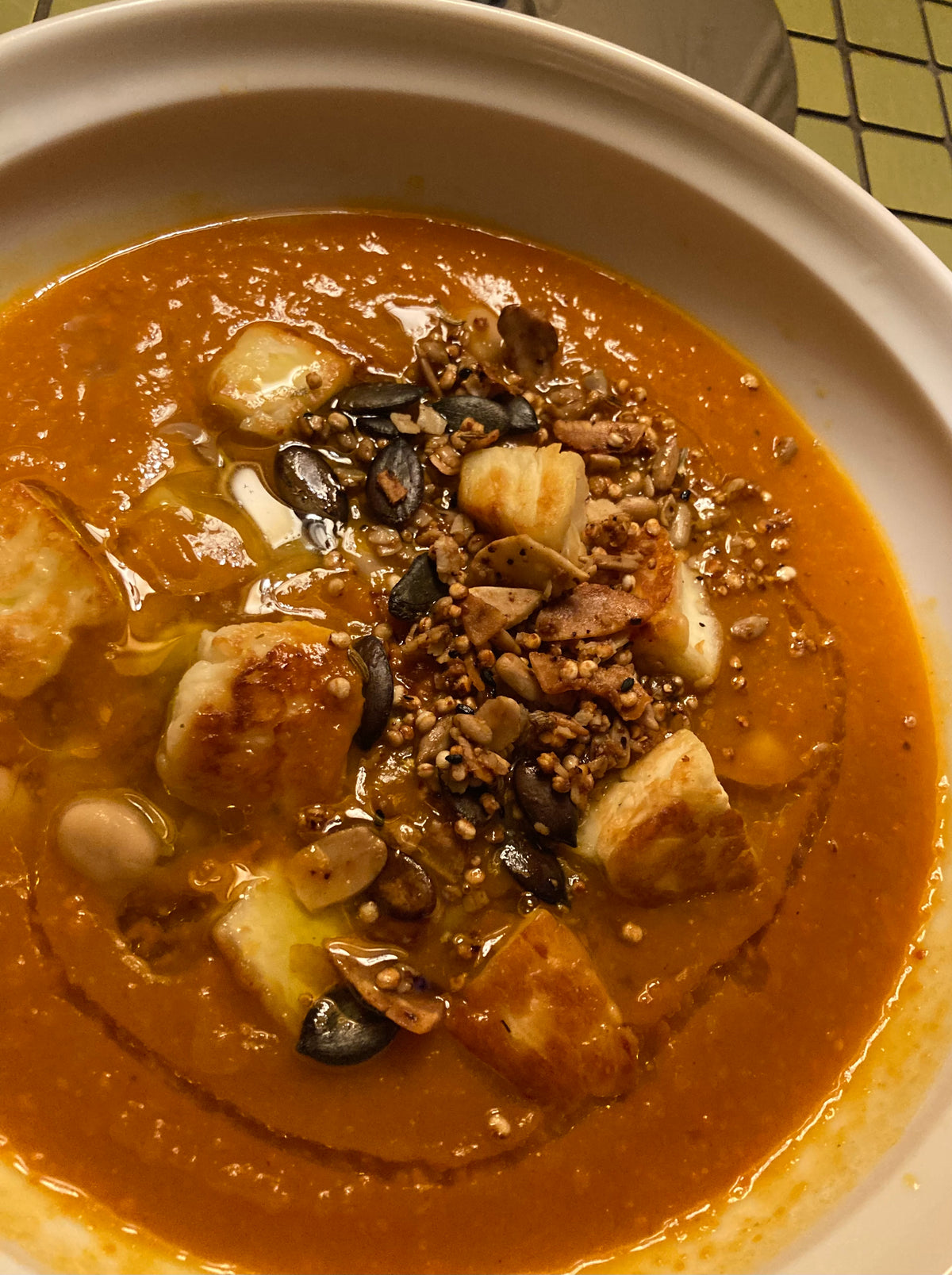 Savoury granola